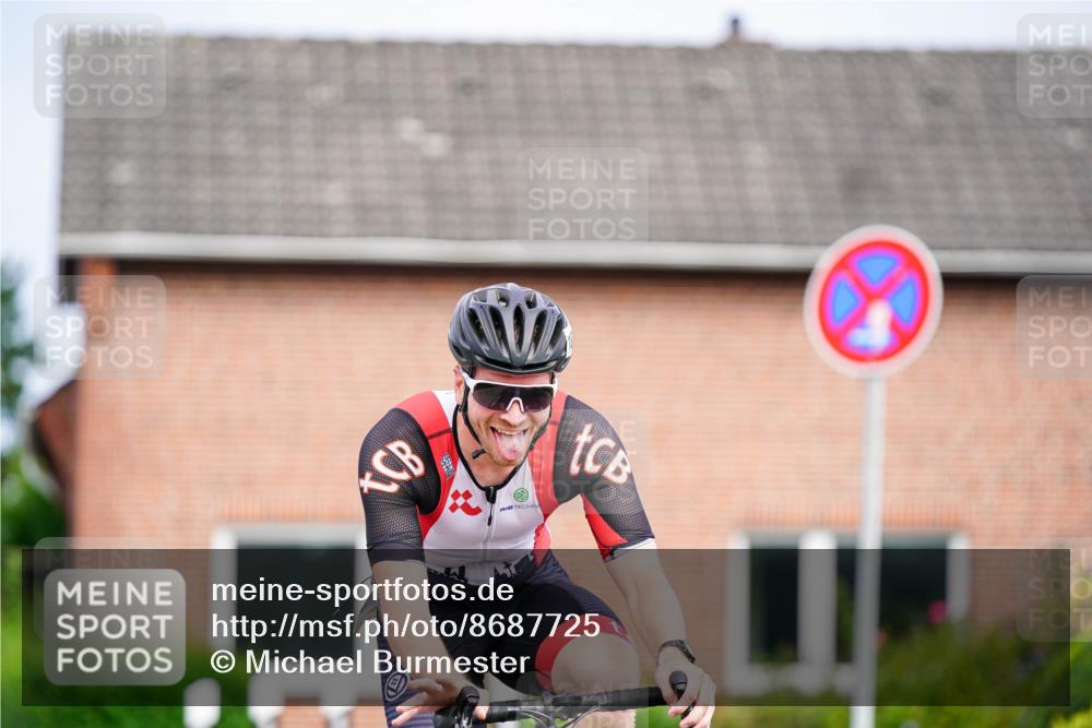 31.08.2025 - Elbe Triathlon Hamburg Michael Burmester http://msf.ph/oto/8687725 31.08.2025 15:20:28 Radfahren  meine-sportfotos.de