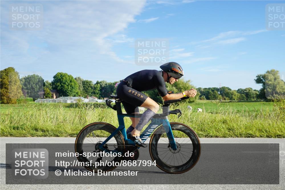31.08.2025 - Elbe Triathlon Hamburg Michael Burmester http://msf.ph/oto/8687994 31.08.2025 08:38:38 Radfahren 190 meine-sportfotos.de