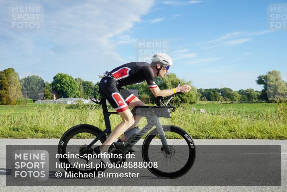 31.08.2025 - Elbe Triathlon Hamburg Michael Burmester http://msf.ph/oto/8688008 31.08.2025 08:39:24 Radfahren 200, 209, 232, 238 meine-sportfotos.de