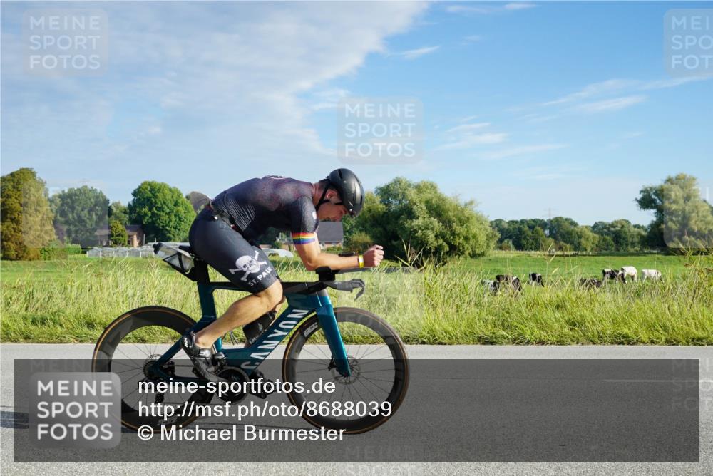 31.08.2025 - Elbe Triathlon Hamburg Michael Burmester http://msf.ph/oto/8688039 31.08.2025 08:41:18 Radfahren 169, 171 meine-sportfotos.de