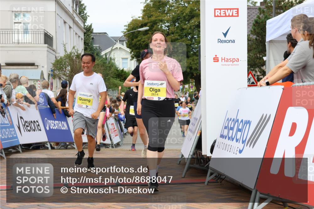 31.08.2025 - 21. Blankeneser Heldenlauf Strokosch-Dieckow http://msf.ph/oto/8688047 31.08.2025 10:29:35 Ziel 2491, 2578, 2614, 2615, 2426, 2684, 2538, 2558, 2277 meine-sportfotos.de