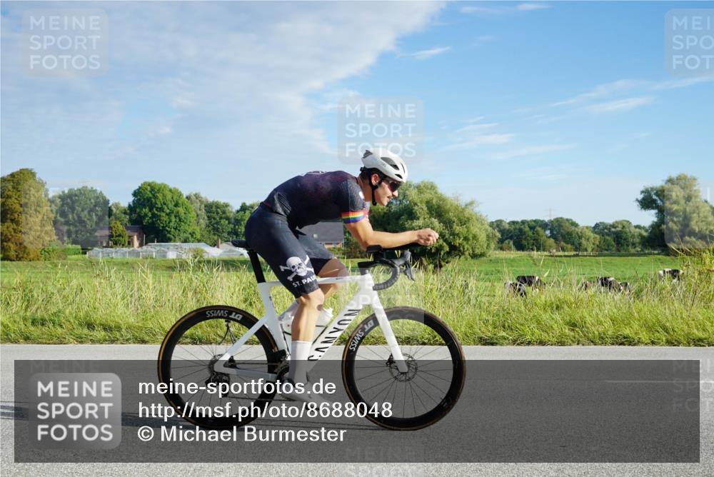 31.08.2025 - Elbe Triathlon Hamburg Michael Burmester http://msf.ph/oto/8688048 31.08.2025 08:41:58 Radfahren 180, 182 meine-sportfotos.de