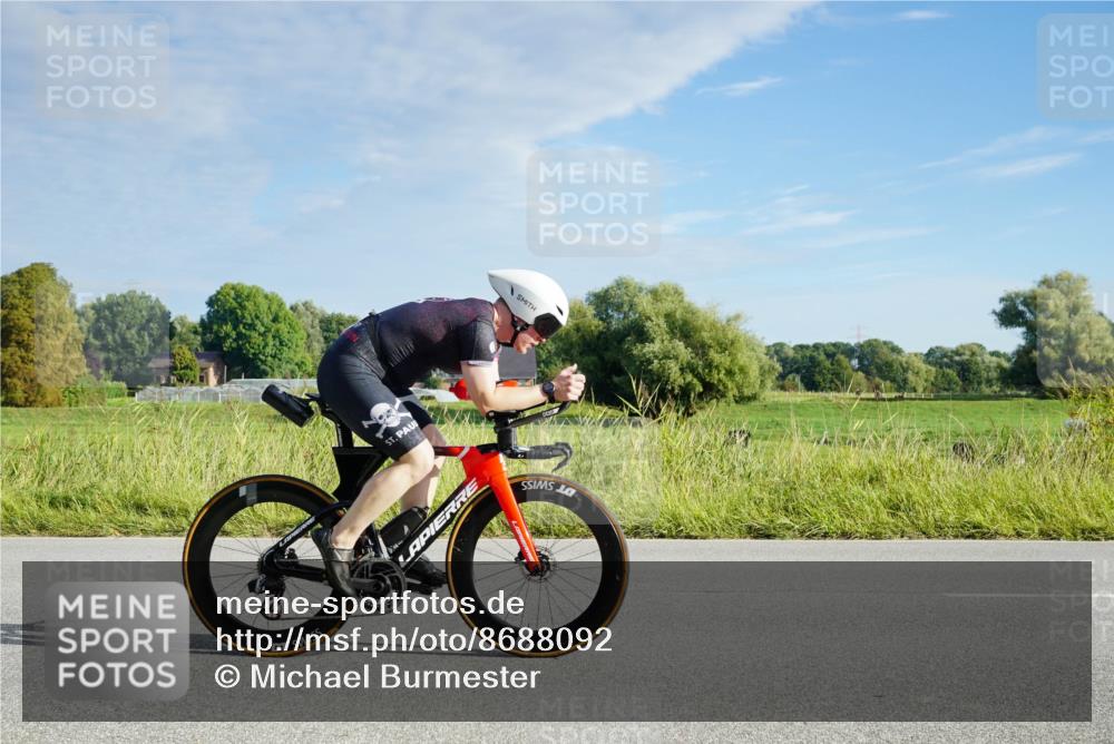 31.08.2025 - Elbe Triathlon Hamburg Michael Burmester http://msf.ph/oto/8688092 31.08.2025 08:45:08 Radfahren 179 meine-sportfotos.de