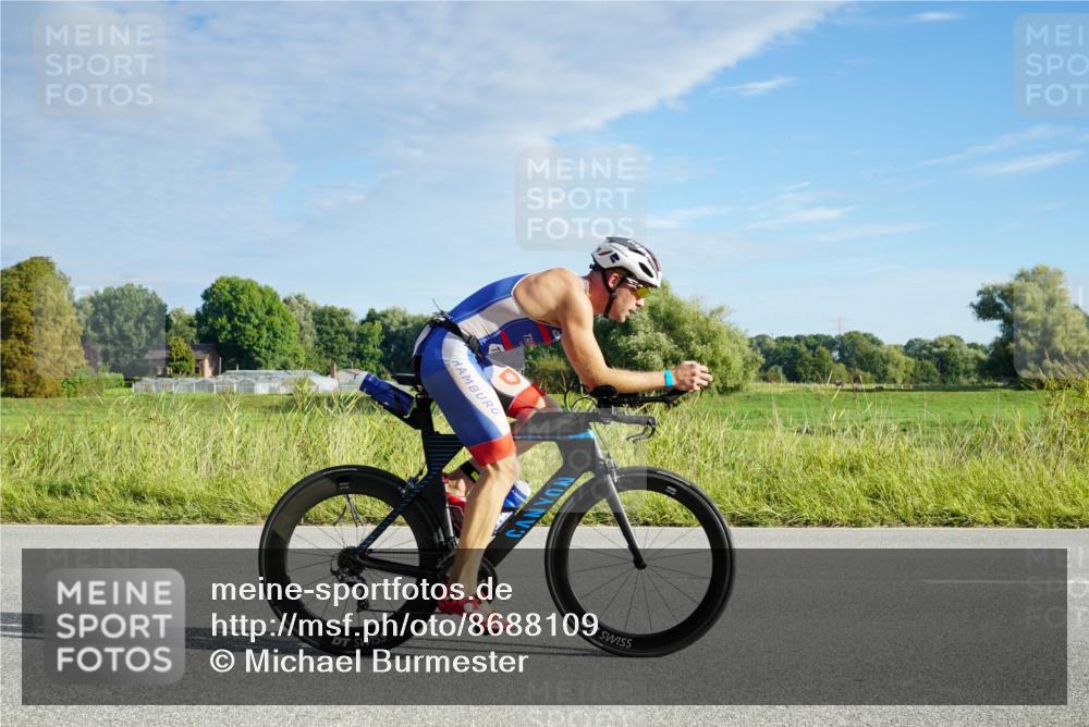 31.08.2025 - Elbe Triathlon Hamburg Michael Burmester http://msf.ph/oto/8688109 31.08.2025 08:46:22 Radfahren 353 meine-sportfotos.de