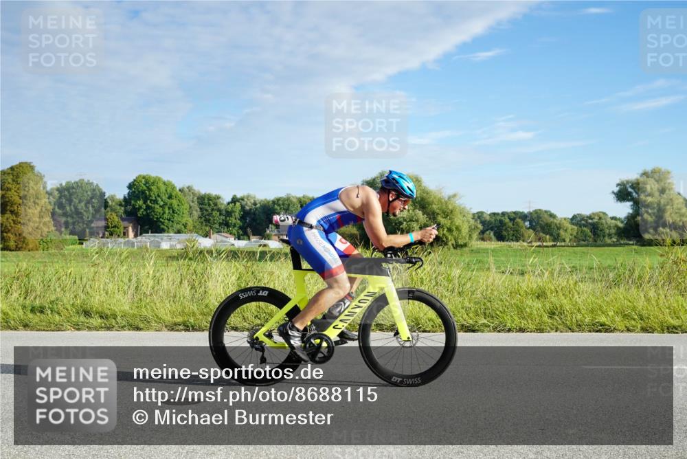 31.08.2025 - Elbe Triathlon Hamburg Michael Burmester http://msf.ph/oto/8688115 31.08.2025 08:46:42 Radfahren 355 meine-sportfotos.de