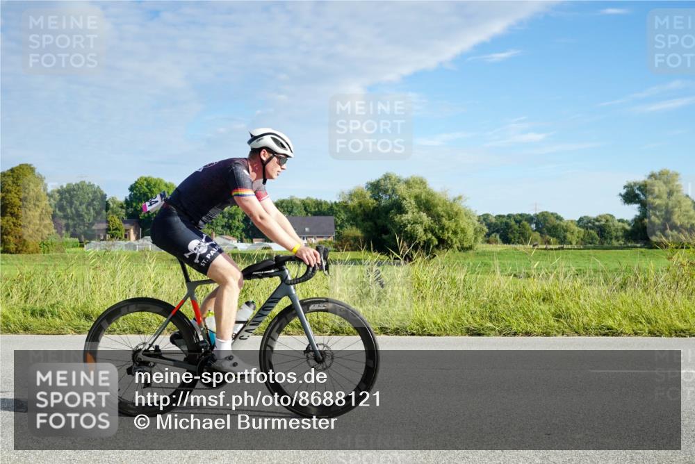 31.08.2025 - Elbe Triathlon Hamburg Michael Burmester http://msf.ph/oto/8688121 31.08.2025 08:47:17 Radfahren 184 meine-sportfotos.de