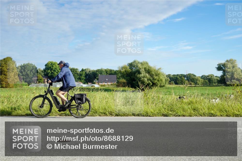 31.08.2025 - Elbe Triathlon Hamburg Michael Burmester http://msf.ph/oto/8688129 31.08.2025 08:48:05 Radfahren 243, 274 meine-sportfotos.de