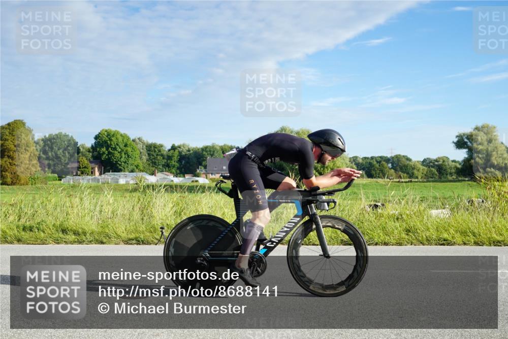 31.08.2025 - Elbe Triathlon Hamburg Michael Burmester http://msf.ph/oto/8688141 31.08.2025 08:48:17 Radfahren 170, 224 meine-sportfotos.de