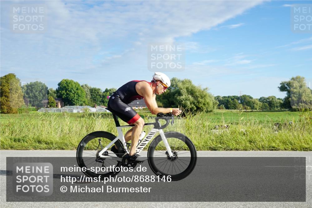 31.08.2025 - Elbe Triathlon Hamburg Michael Burmester http://msf.ph/oto/8688146 31.08.2025 08:48:49 Radfahren 194 meine-sportfotos.de