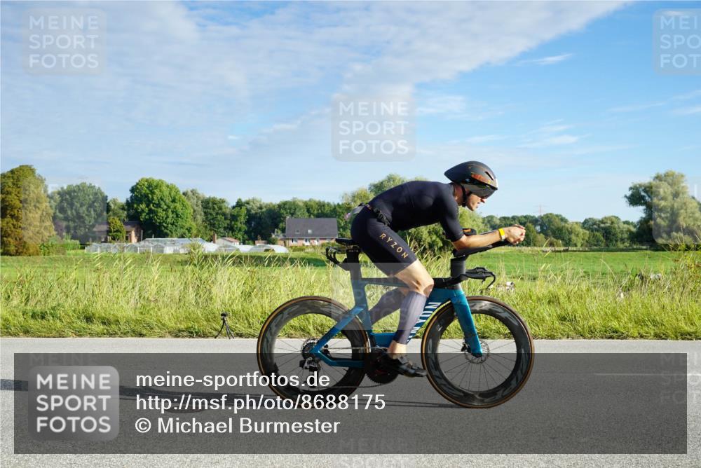 31.08.2025 - Elbe Triathlon Hamburg Michael Burmester http://msf.ph/oto/8688175 31.08.2025 08:50:23 Radfahren 186, 190, 223 meine-sportfotos.de