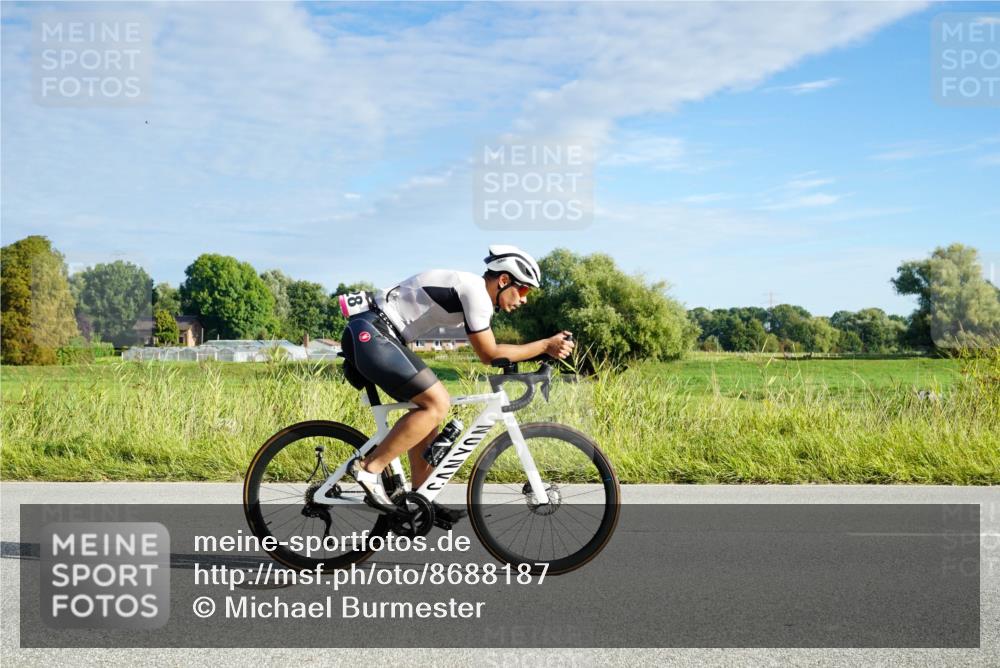 31.08.2025 - Elbe Triathlon Hamburg Michael Burmester http://msf.ph/oto/8688187 31.08.2025 08:51:27 Radfahren 228 meine-sportfotos.de
