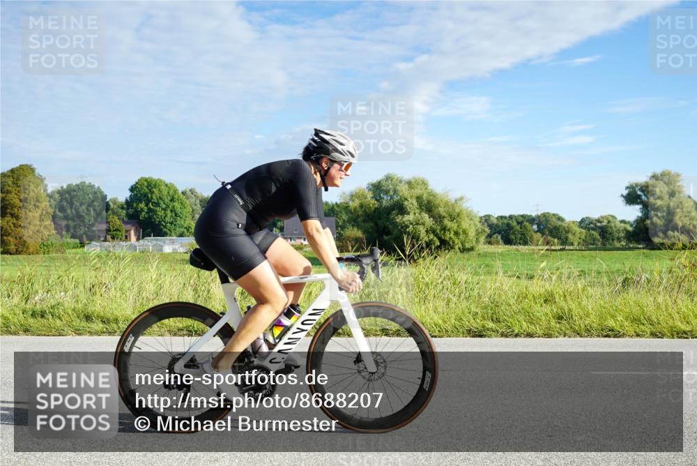 31.08.2025 - Elbe Triathlon Hamburg Michael Burmester http://msf.ph/oto/8688207 31.08.2025 08:52:32 Radfahren 300, 352 meine-sportfotos.de