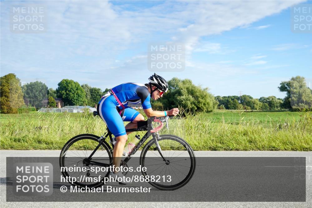 31.08.2025 - Elbe Triathlon Hamburg Michael Burmester http://msf.ph/oto/8688213 31.08.2025 08:52:44 Radfahren 254 meine-sportfotos.de