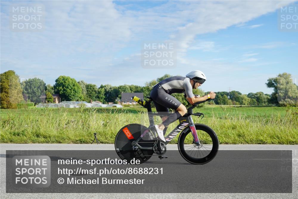 31.08.2025 - Elbe Triathlon Hamburg Michael Burmester http://msf.ph/oto/8688231 31.08.2025 08:53:28 Radfahren 189, 196, 225, 272, 314, 340, 344, 381 meine-sportfotos.de