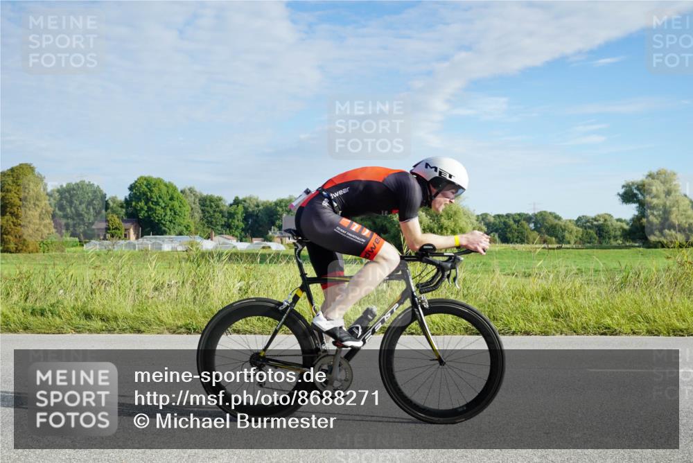 31.08.2025 - Elbe Triathlon Hamburg Michael Burmester http://msf.ph/oto/8688271 31.08.2025 08:54:18 Radfahren 208, 211, 375 meine-sportfotos.de