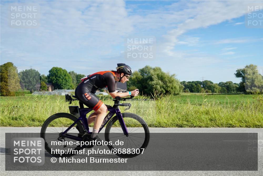 31.08.2025 - Elbe Triathlon Hamburg Michael Burmester http://msf.ph/oto/8688307 31.08.2025 08:55:49 Radfahren 279, 331 meine-sportfotos.de