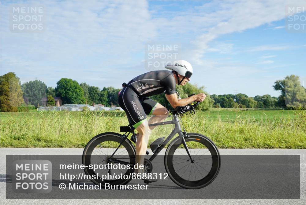 31.08.2025 - Elbe Triathlon Hamburg Michael Burmester http://msf.ph/oto/8688312 31.08.2025 08:56:01 Radfahren 166, 313 meine-sportfotos.de