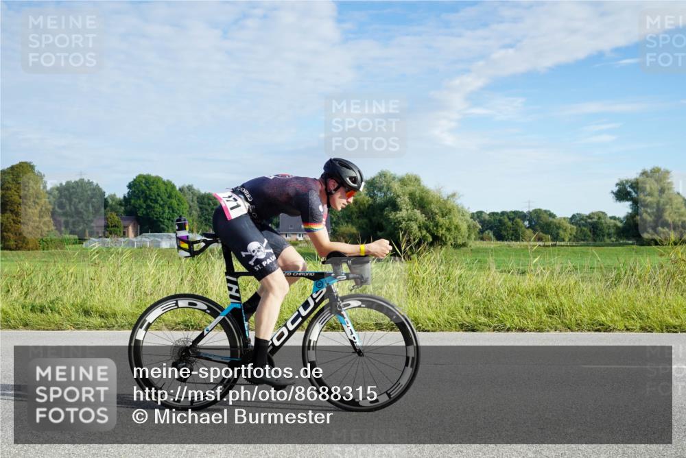 31.08.2025 - Elbe Triathlon Hamburg Michael Burmester http://msf.ph/oto/8688315 31.08.2025 08:56:10 Radfahren 171, 180 meine-sportfotos.de