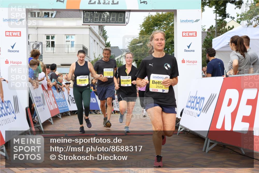 31.08.2025 - 21. Blankeneser Heldenlauf Strokosch-Dieckow http://msf.ph/oto/8688317 31.08.2025 10:34:51 Ziel 2524, 2244, 2021, 2214, 2215, 2655, 2488, 2548, 2549, 2438, 2439, 2441, 2442, 2048 meine-sportfotos.de