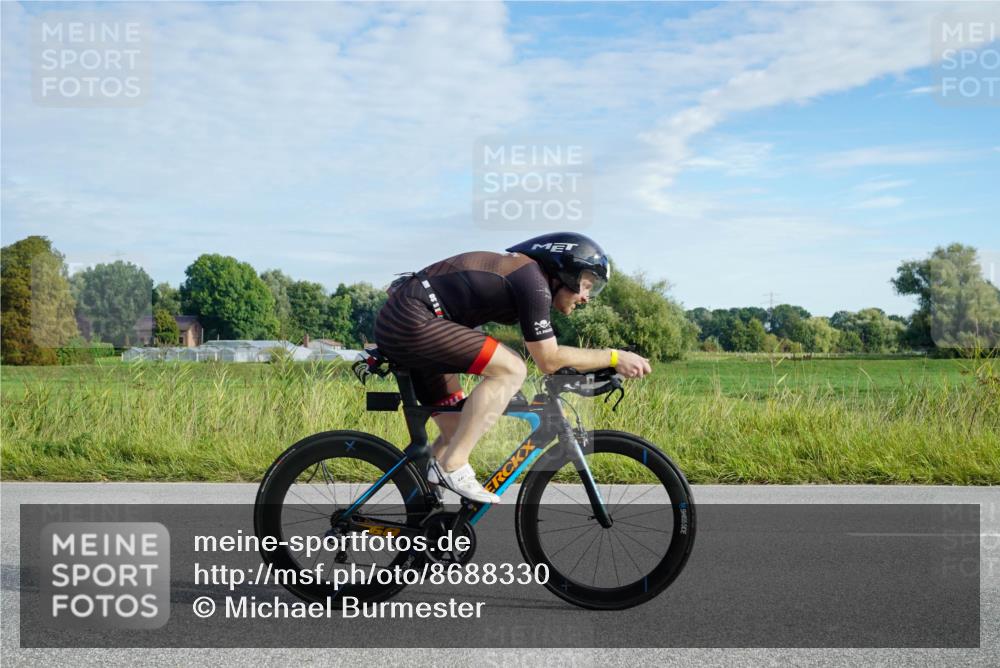 31.08.2025 - Elbe Triathlon Hamburg Michael Burmester http://msf.ph/oto/8688330 31.08.2025 08:56:36 Radfahren 181, 260, 267, 373 meine-sportfotos.de