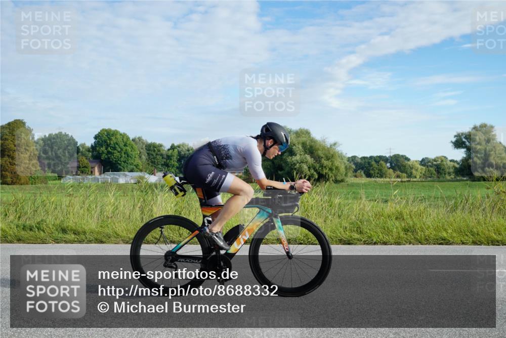 31.08.2025 - Elbe Triathlon Hamburg Michael Burmester http://msf.ph/oto/8688332 31.08.2025 08:56:42 Radfahren 267, 318, 334 meine-sportfotos.de