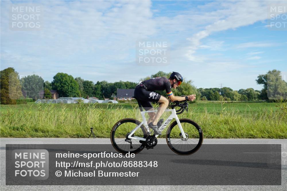 31.08.2025 - Elbe Triathlon Hamburg Michael Burmester http://msf.ph/oto/8688348 31.08.2025 08:57:06 Radfahren 177, 198, 298, 311 meine-sportfotos.de