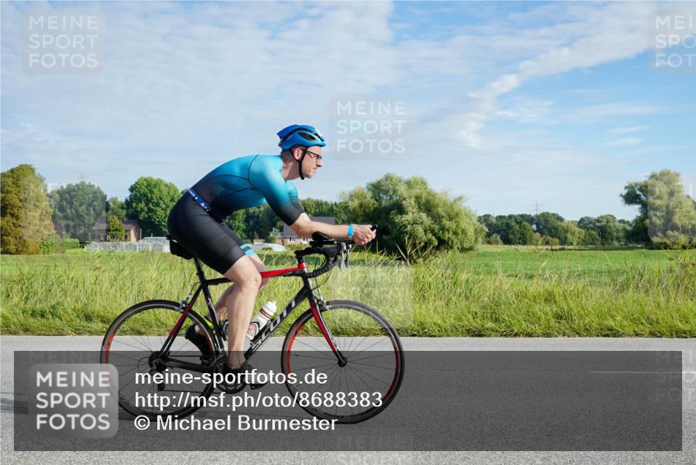 31.08.2025 - Elbe Triathlon Hamburg Michael Burmester http://msf.ph/oto/8688383 31.08.2025 08:58:01 Radfahren 256, 269, 281, 301, 384 meine-sportfotos.de