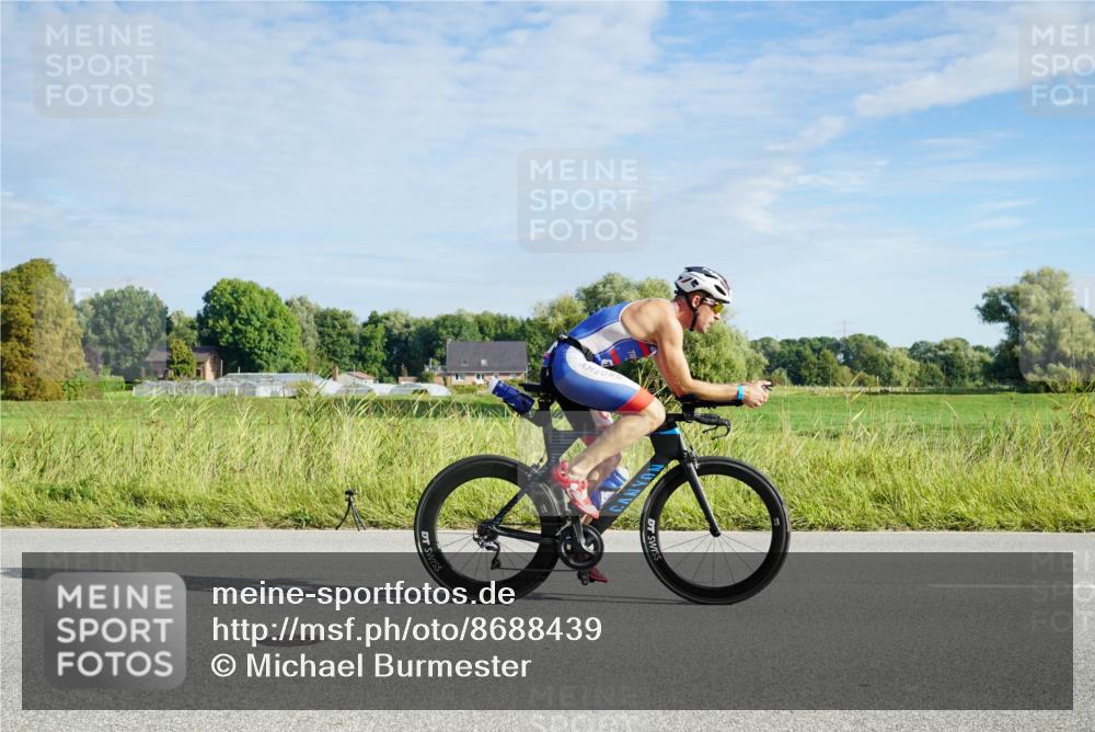 31.08.2025 - Elbe Triathlon Hamburg Michael Burmester http://msf.ph/oto/8688439 31.08.2025 08:59:01 Radfahren 299, 308, 353 meine-sportfotos.de