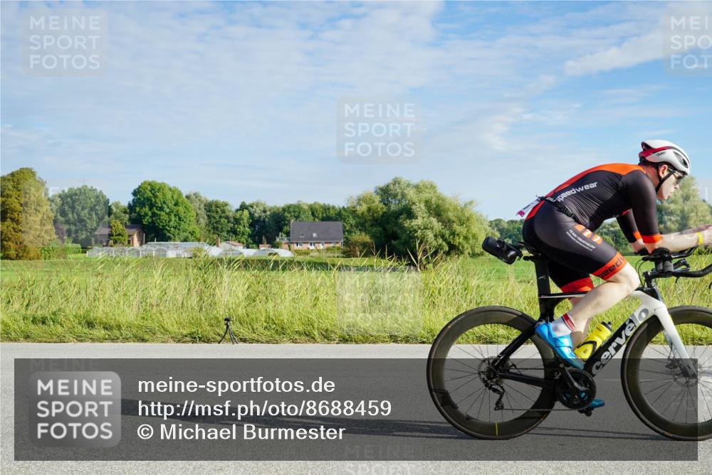 31.08.2025 - Elbe Triathlon Hamburg Michael Burmester http://msf.ph/oto/8688459 31.08.2025 08:59:21 Radfahren 174, 175, 216, 233 meine-sportfotos.de