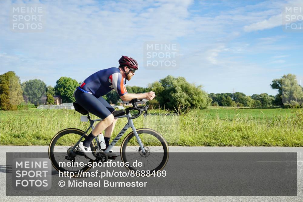 31.08.2025 - Elbe Triathlon Hamburg Michael Burmester http://msf.ph/oto/8688469 31.08.2025 08:59:41 Radfahren 243, 310 meine-sportfotos.de