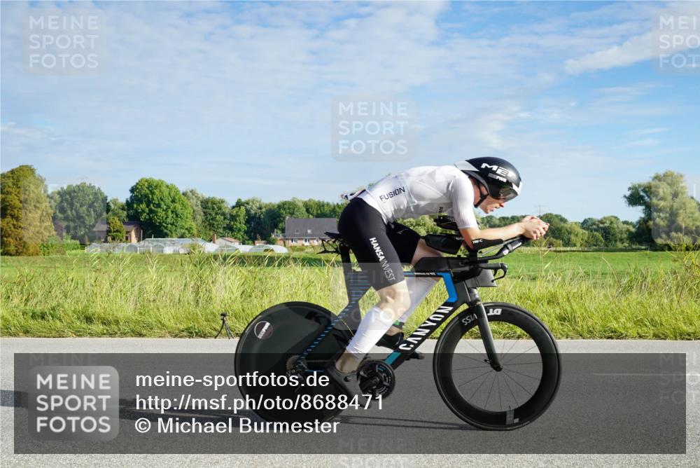 31.08.2025 - Elbe Triathlon Hamburg Michael Burmester http://msf.ph/oto/8688471 31.08.2025 08:59:47 Radfahren 197, 243, 389, 443 meine-sportfotos.de