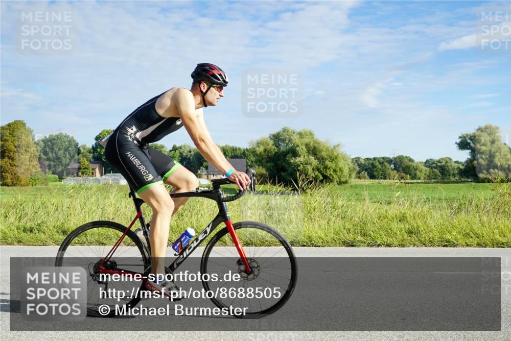 31.08.2025 - Elbe Triathlon Hamburg Michael Burmester http://msf.ph/oto/8688505 31.08.2025 09:01:20 Radfahren 294, 315, 345, 365 meine-sportfotos.de