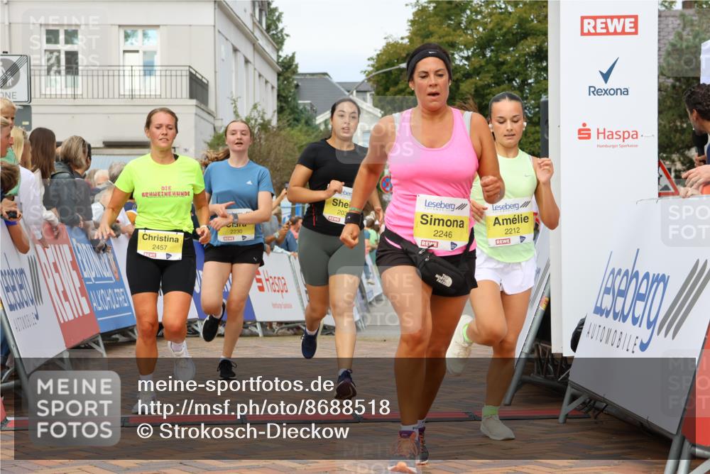 31.08.2025 - 21. Blankeneser Heldenlauf Strokosch-Dieckow http://msf.ph/oto/8688518 31.08.2025 10:29:03 Ziel 2246, 2035, 2457, 2212, 2230, 2381 meine-sportfotos.de
