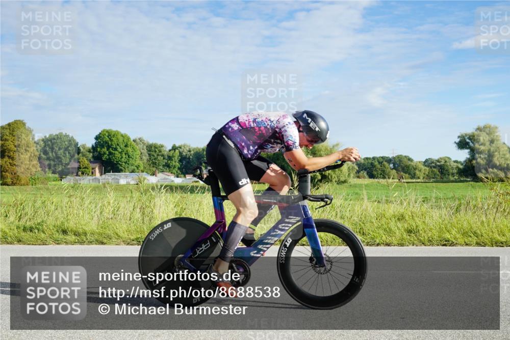 31.08.2025 - Elbe Triathlon Hamburg Michael Burmester http://msf.ph/oto/8688538 31.08.2025 09:02:08 Radfahren 312, 354 meine-sportfotos.de