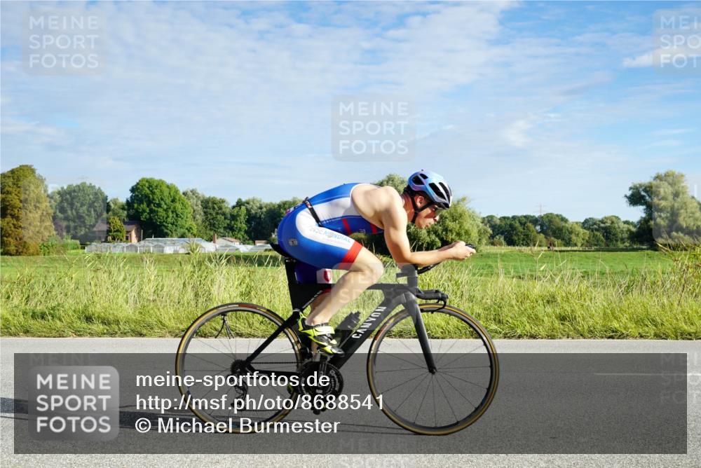 31.08.2025 - Elbe Triathlon Hamburg Michael Burmester http://msf.ph/oto/8688541 31.08.2025 09:02:10 Radfahren 312, 354, 467 meine-sportfotos.de