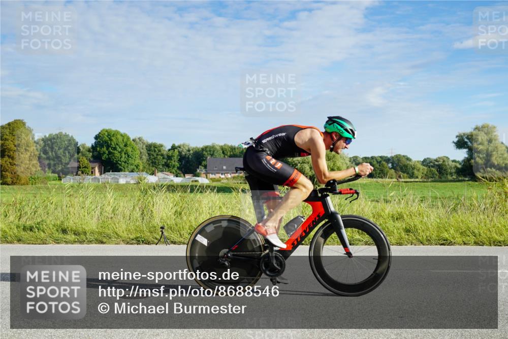 31.08.2025 - Elbe Triathlon Hamburg Michael Burmester http://msf.ph/oto/8688546 31.08.2025 09:02:18 Radfahren 213, 333, 467, 554 meine-sportfotos.de