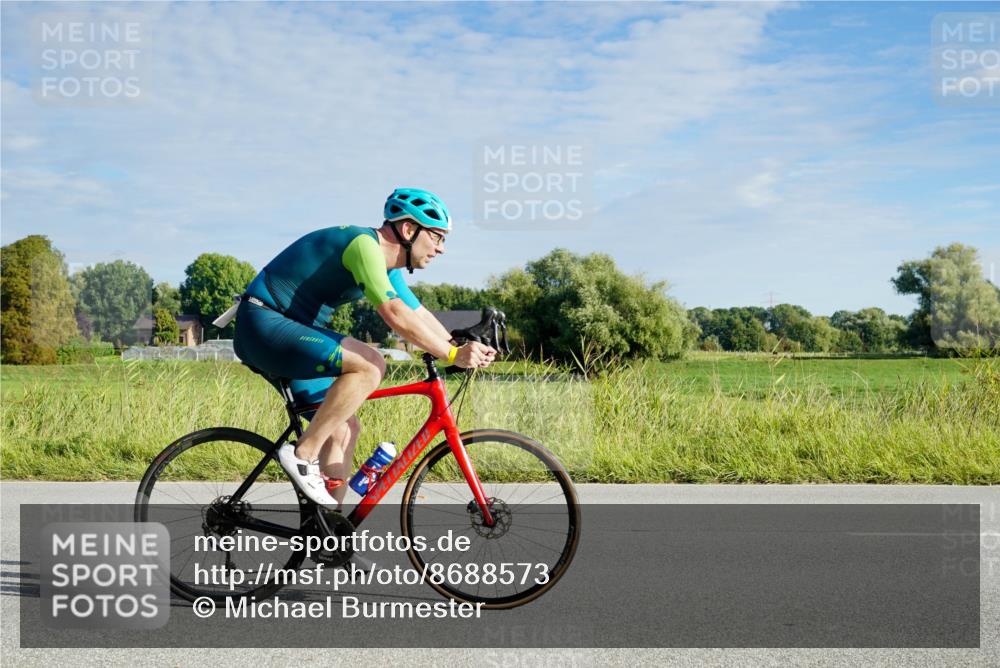 31.08.2025 - Elbe Triathlon Hamburg Michael Burmester http://msf.ph/oto/8688573 31.08.2025 09:03:31 Radfahren 222, 380 meine-sportfotos.de