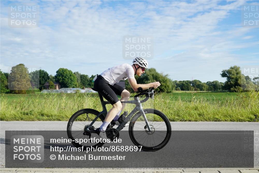 31.08.2025 - Elbe Triathlon Hamburg Michael Burmester http://msf.ph/oto/8688697 31.08.2025 09:07:47 Radfahren 187, 412, 458, 479, 516 meine-sportfotos.de