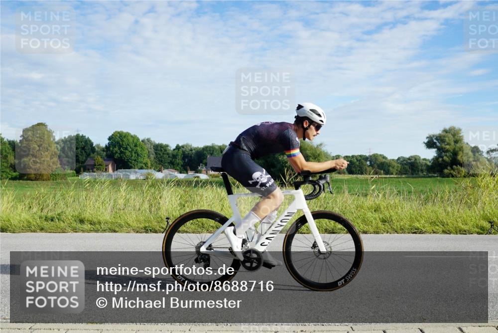 31.08.2025 - Elbe Triathlon Hamburg Michael Burmester http://msf.ph/oto/8688716 31.08.2025 09:07:58 Radfahren 182, 229, 257, 344, 375, 492, 532, 545 meine-sportfotos.de