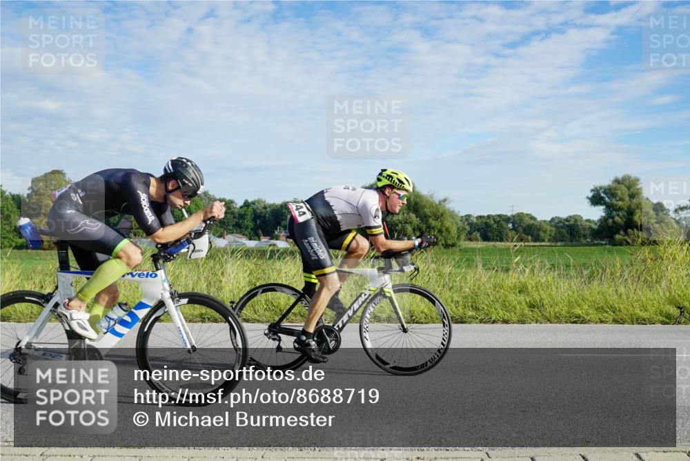 31.08.2025 - Elbe Triathlon Hamburg Michael Burmester http://msf.ph/oto/8688719 31.08.2025 09:08:00 Radfahren 182, 229, 344, 532, 540, 545 meine-sportfotos.de