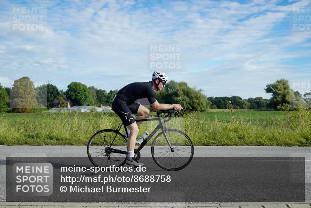 31.08.2025 - Elbe Triathlon Hamburg Michael Burmester http://msf.ph/oto/8688758 31.08.2025 09:09:01 Radfahren 199, 370, 430, 549 meine-sportfotos.de