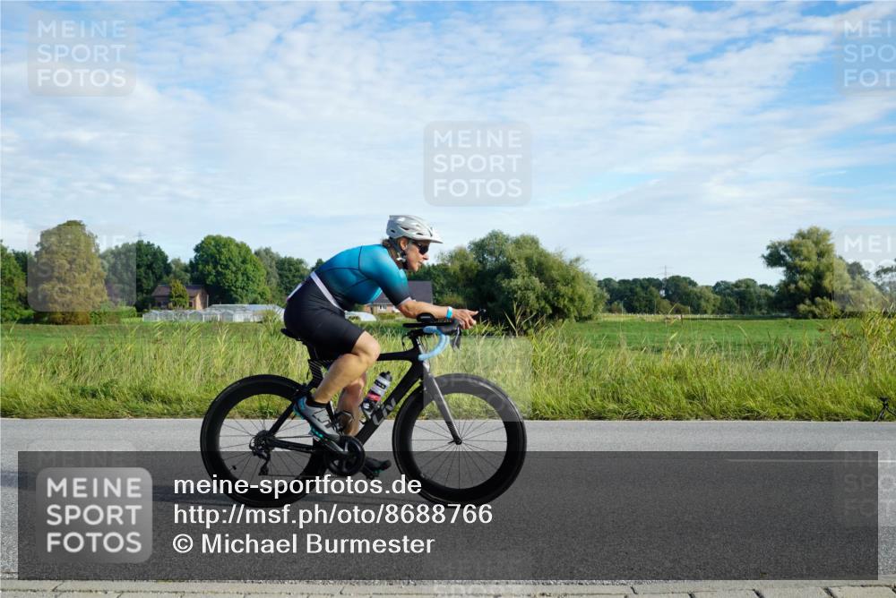 31.08.2025 - Elbe Triathlon Hamburg Michael Burmester http://msf.ph/oto/8688766 31.08.2025 09:09:10 Radfahren 199, 302, 426, 430 meine-sportfotos.de