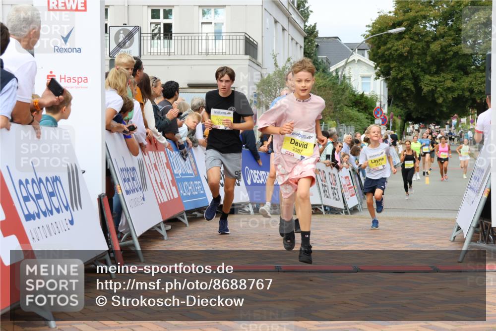 31.08.2025 - 21. Blankeneser Heldenlauf Strokosch-Dieckow http://msf.ph/oto/8688767 31.08.2025 10:28:52 Ziel 2060, 2346, 2718, 2719, 2143, 2387 meine-sportfotos.de