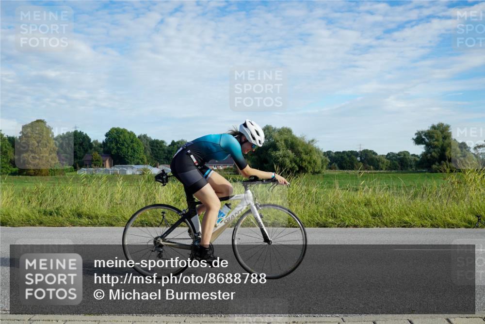 31.08.2025 - Elbe Triathlon Hamburg Michael Burmester http://msf.ph/oto/8688788 31.08.2025 09:09:53 Radfahren 193, 195, 331 meine-sportfotos.de