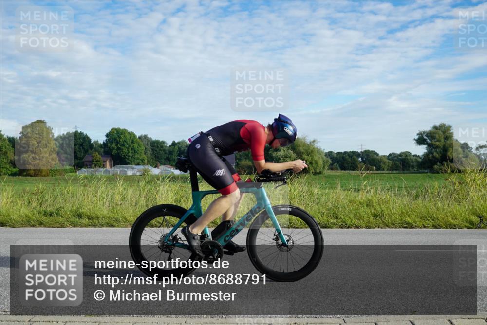 31.08.2025 - Elbe Triathlon Hamburg Michael Burmester http://msf.ph/oto/8688791 31.08.2025 09:09:59 Radfahren 193, 195, 234, 462 meine-sportfotos.de