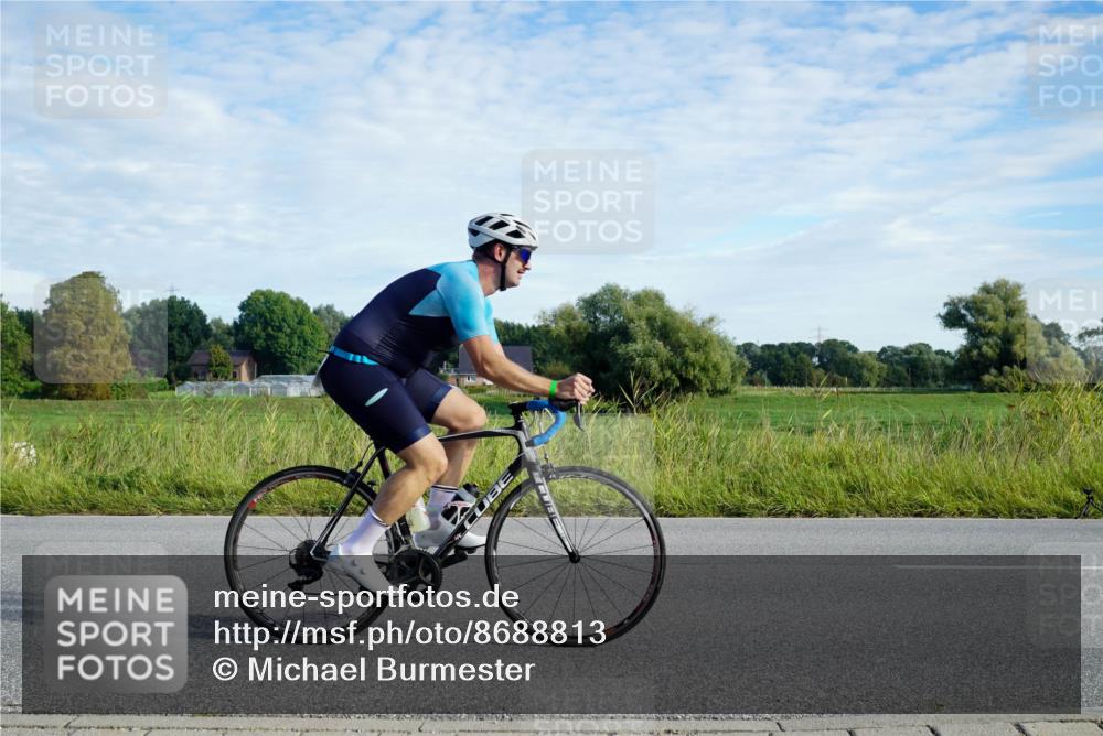 31.08.2025 - Elbe Triathlon Hamburg Michael Burmester http://msf.ph/oto/8688813 31.08.2025 09:10:33 Radfahren 376, 523, 550 meine-sportfotos.de