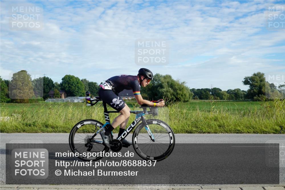 31.08.2025 - Elbe Triathlon Hamburg Michael Burmester http://msf.ph/oto/8688837 31.08.2025 09:10:51 Radfahren 171, 185, 260, 279, 373, 436, 457 meine-sportfotos.de