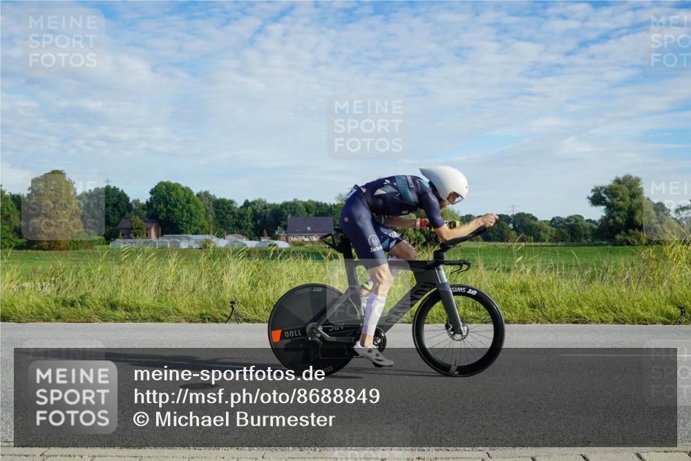 31.08.2025 - Elbe Triathlon Hamburg Michael Burmester http://msf.ph/oto/8688849 31.08.2025 09:11:16 Radfahren 395, 600 meine-sportfotos.de