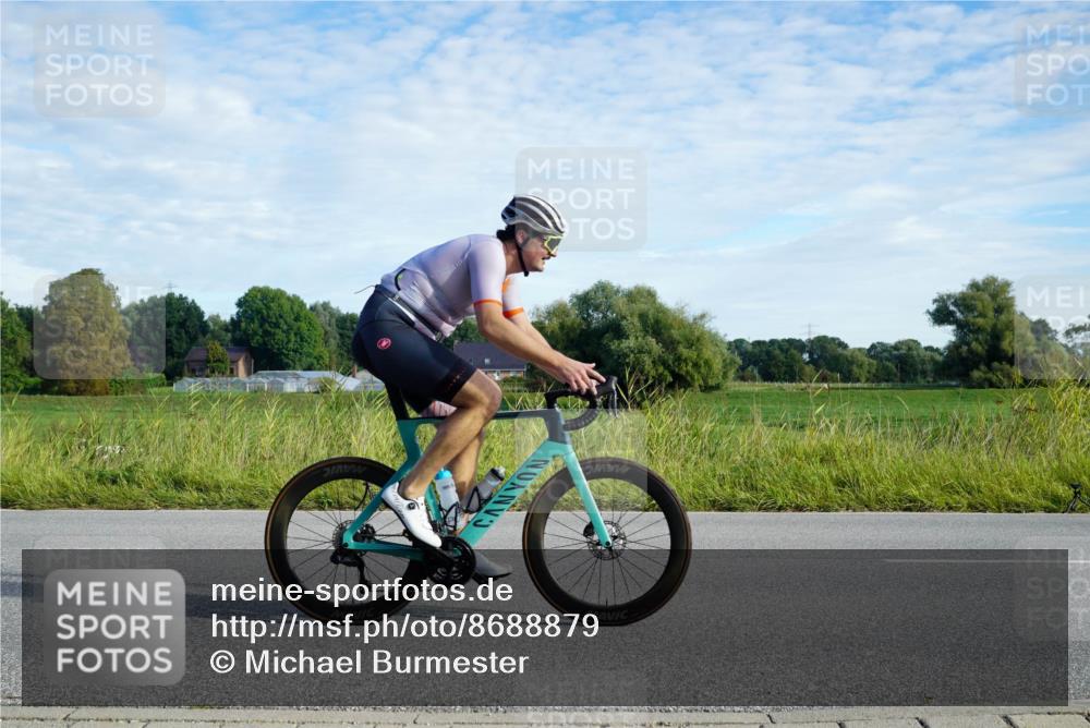 31.08.2025 - Elbe Triathlon Hamburg Michael Burmester http://msf.ph/oto/8688879 31.08.2025 09:11:54 Radfahren 224, 233, 318, 320, 347, 348, 443, 451, 453 meine-sportfotos.de