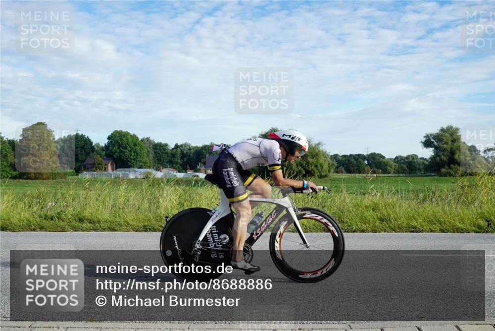 31.08.2025 - Elbe Triathlon Hamburg Michael Burmester http://msf.ph/oto/8688886 31.08.2025 09:12:00 Radfahren 224, 301, 347, 366, 443, 453 meine-sportfotos.de